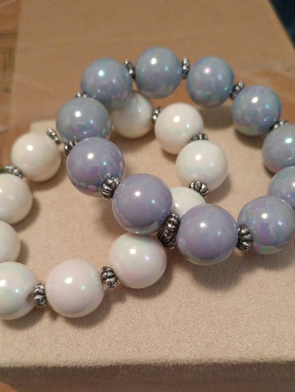 Iridescent Lavender & White Vintage Beaded Stretch Bracelet